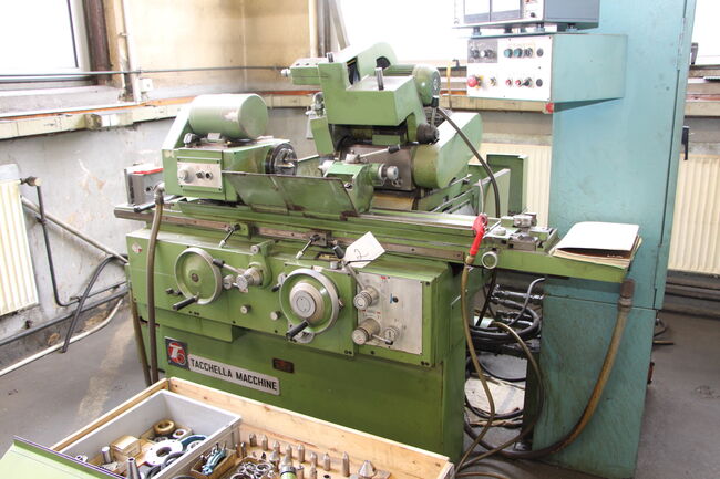 Rivendita Rettifica per esterni e interni TACCHELLA 612 UA usata